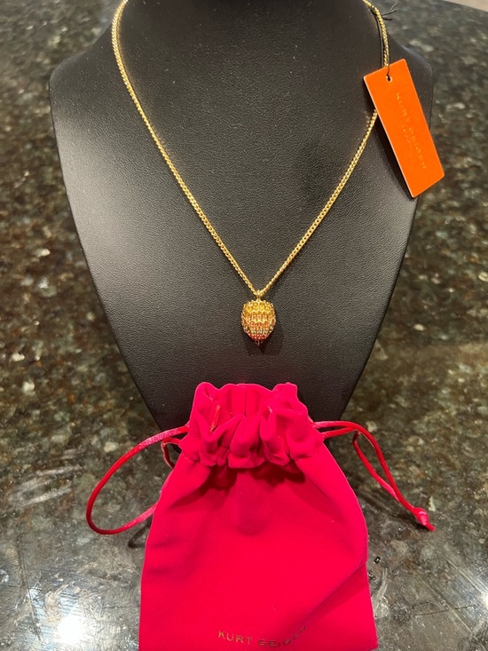 Kurt Geiger Jewelry - Kurt Geiger Gold Pendant Necklace NWT